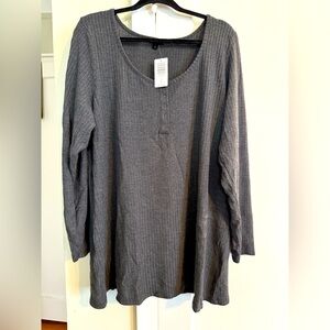 Torrid long sleeve gray Henley top 4x.